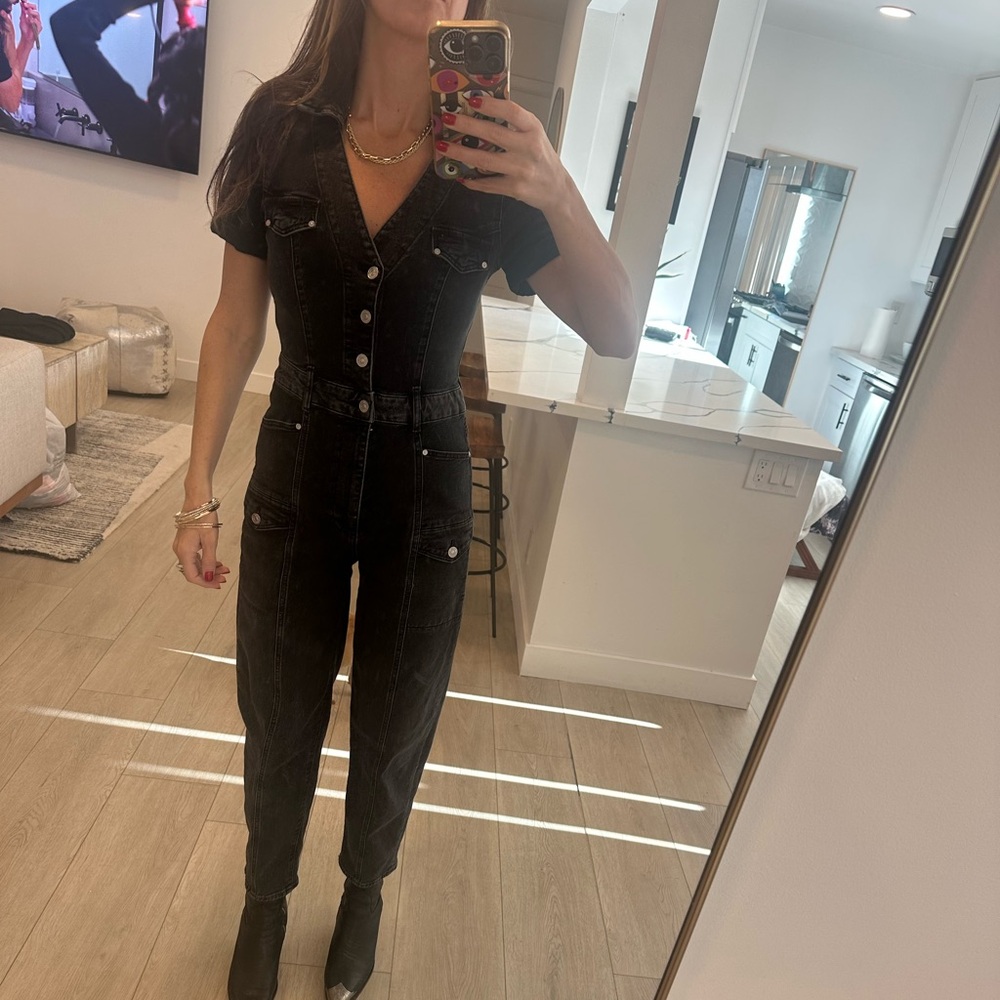 PAIGE Black Short-Sleeve Jumpsuit - Picture 6 of 6